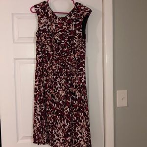 Scoop neck dress with knotted front detail